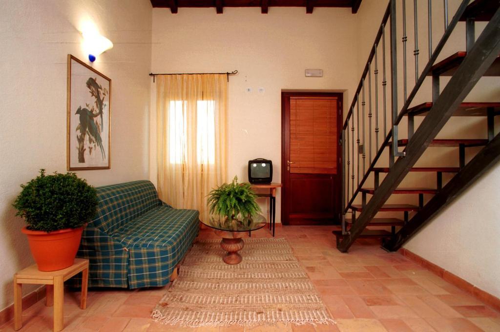 منزل الضيف كاستل دي ليفا  في Agriturismo Lecanfore الغرفة الصورة